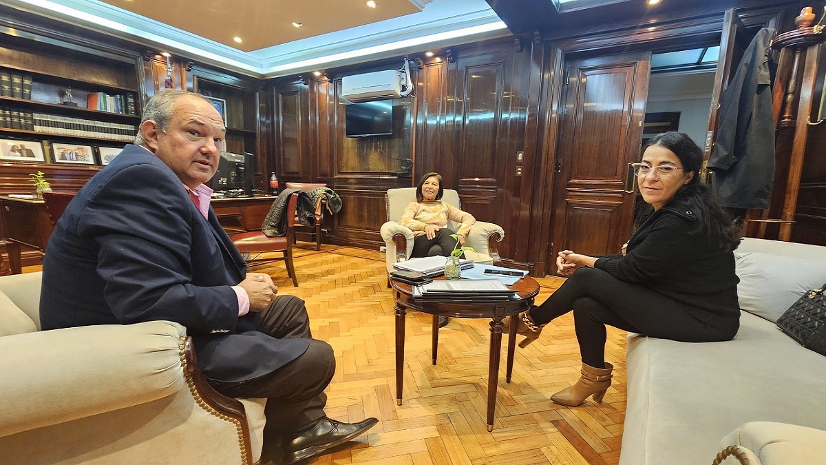 Oso Leavy, Nora Giménez y Carolina Moises