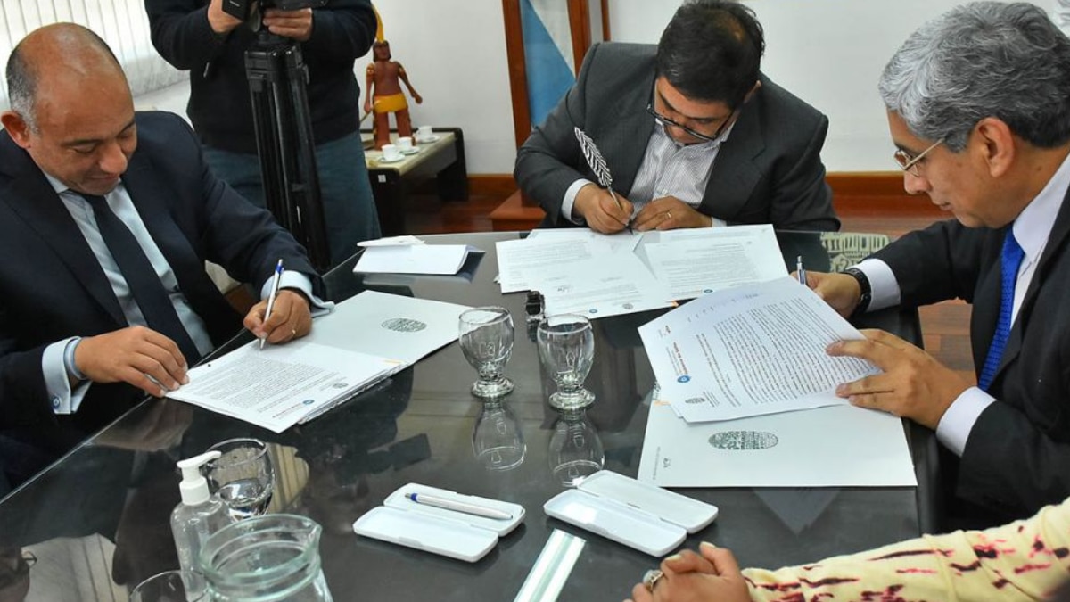 Dib Ashur - Convenio con UNSA y Foro