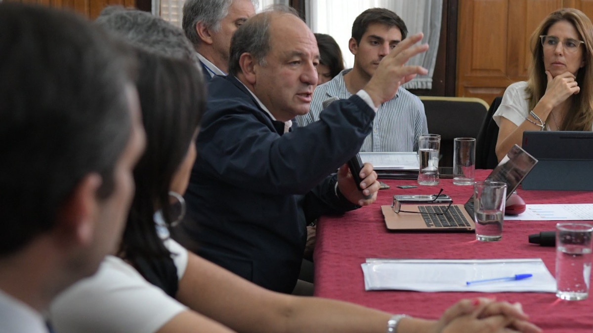 Ricardo Villada con Diputados