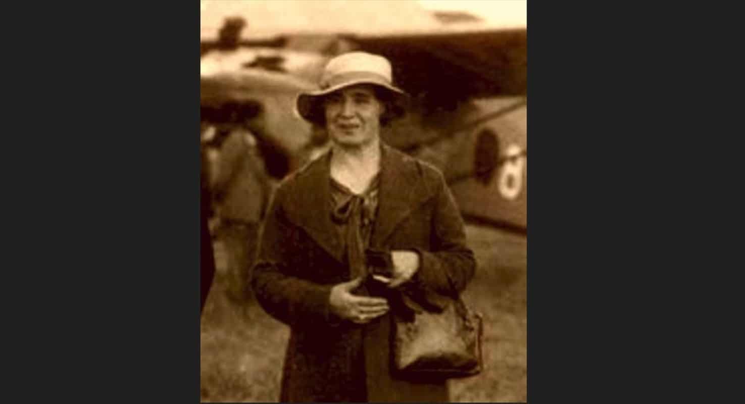 Corina Lona